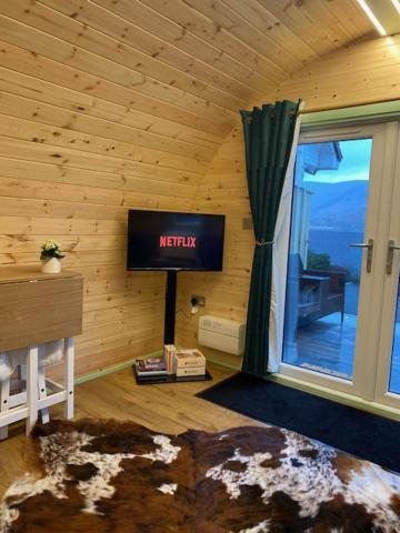 Seaview Lodges At Torlinnhe Fort William Exterior photo